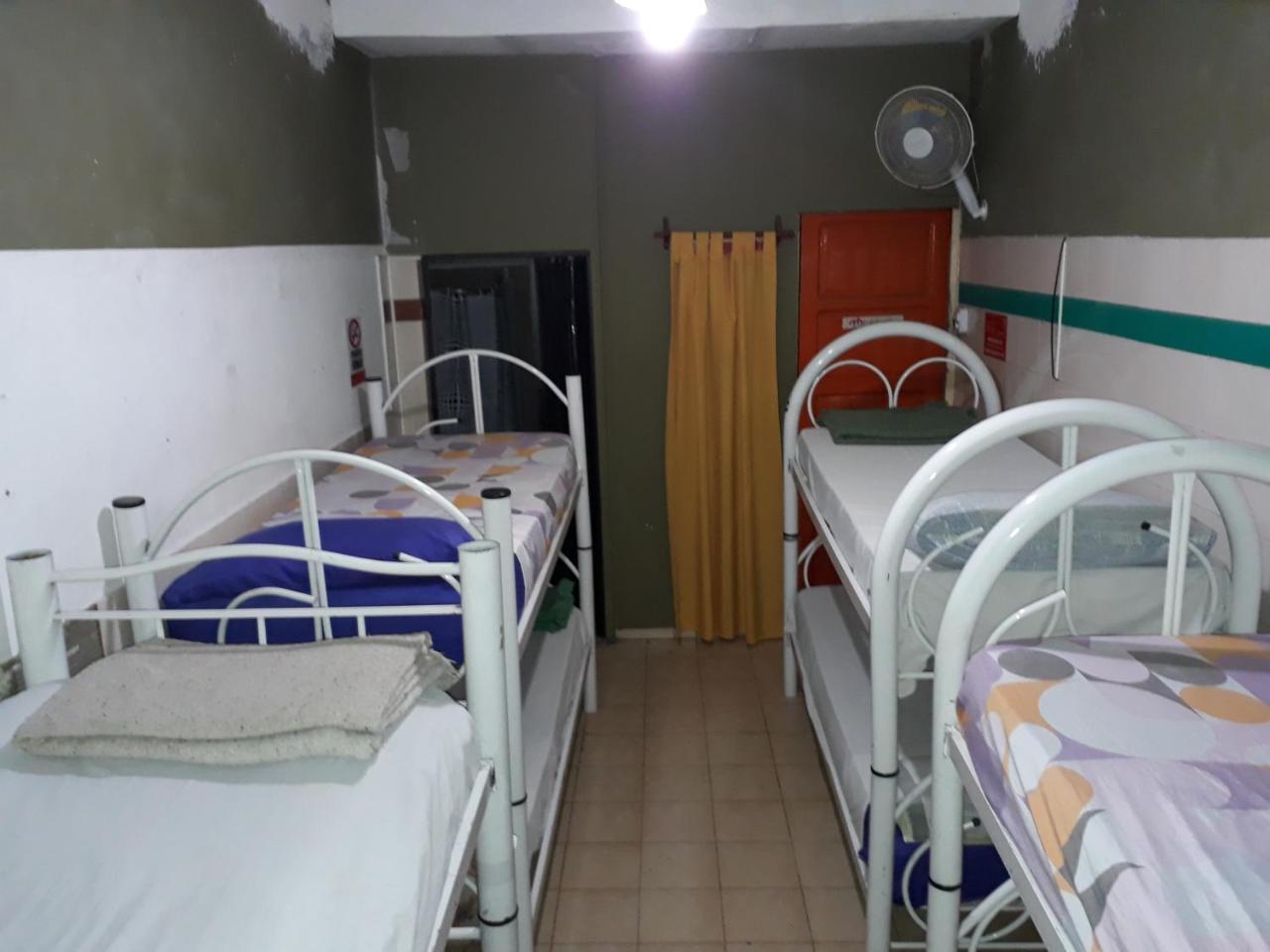 Hostel Parque Central Mendoza Luaran gambar