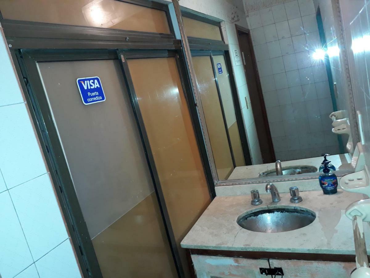 Hostel Parque Central Mendoza Luaran gambar