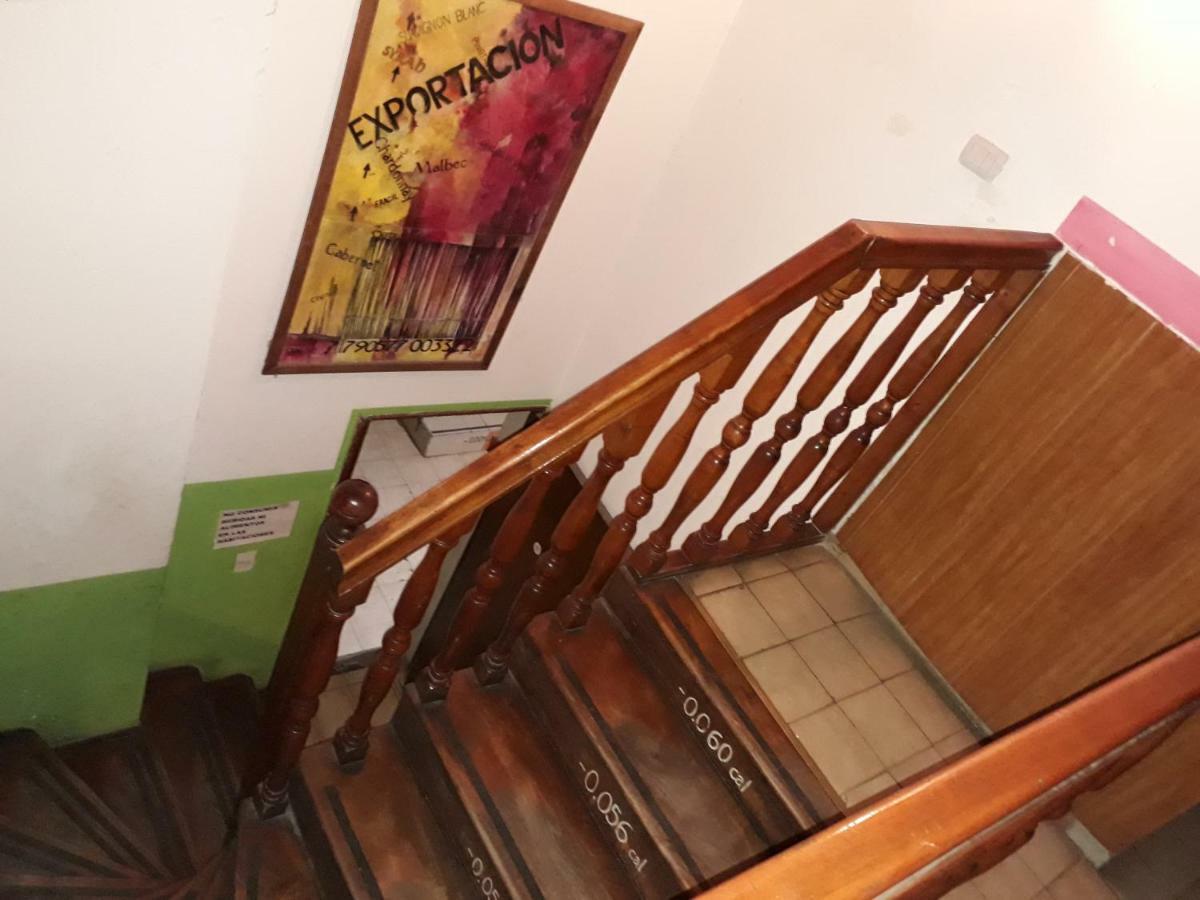 Hostel Parque Central Mendoza Luaran gambar
